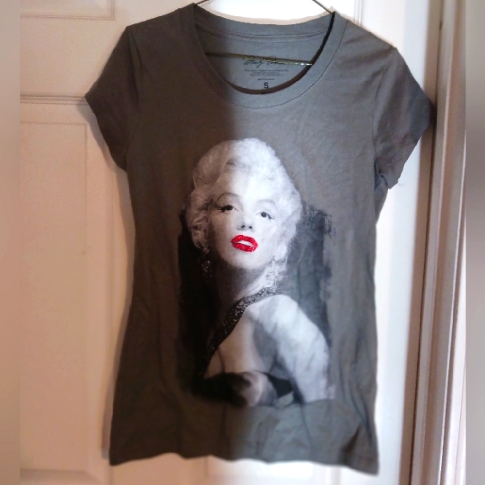 Girls graphic tee